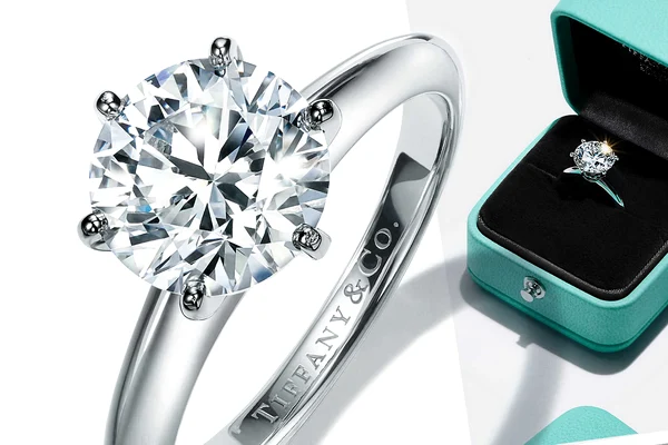 Grupul de lux LVMH cumpără Tiffany cu 16,2 miliarde dolari SUA