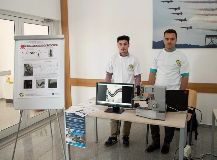 Echipa Universităţii „Valahia” a obţinut locul III cu lucrarea „Laser scanning microscope”