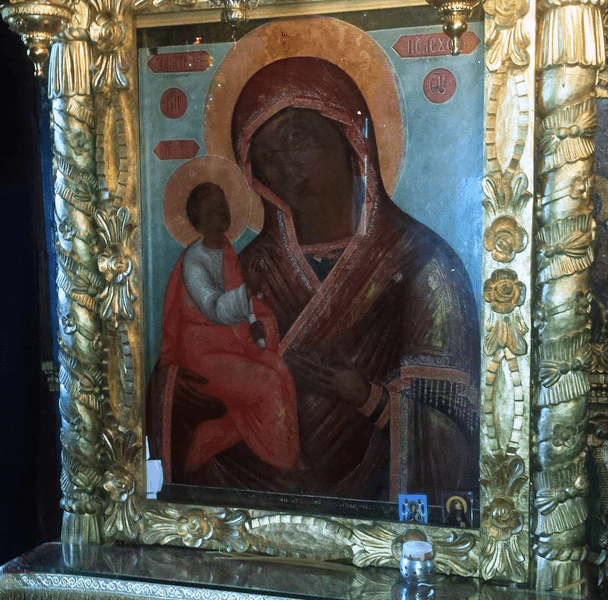 Povestea icoanei făcătoare de minuni din Vrancea. Ar fi una dintre icoanele pictate de Apostolul Luca