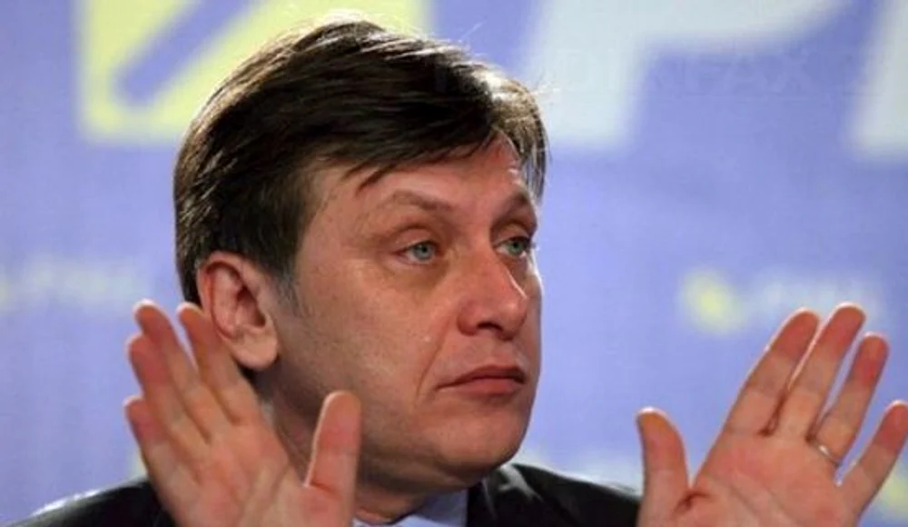 Crin Antonescu, candidatul coaliției de guvernare FOTO: Adevărul (arhivă)