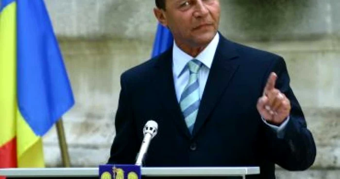 UPDATE Băsescu: Nica a minţit / Am semnat revocarea miniştrilor PSD