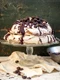 Pavlova cu ciocolata  Sursa foto shutterstock 468620783 jpg