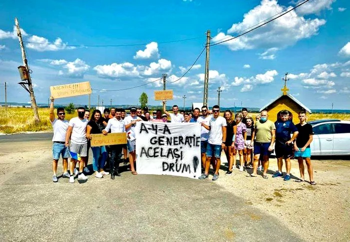 Protestul de la Oarja, pe DJ 503, în august 2021. FOTO Facebook Patrașcu Gabriel