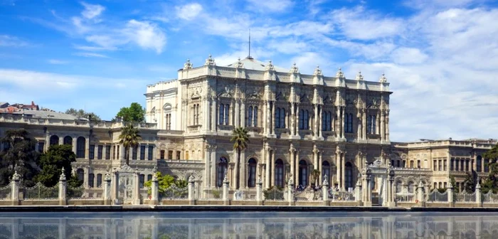 palatul dolmabahce istanbul foto shutterstock