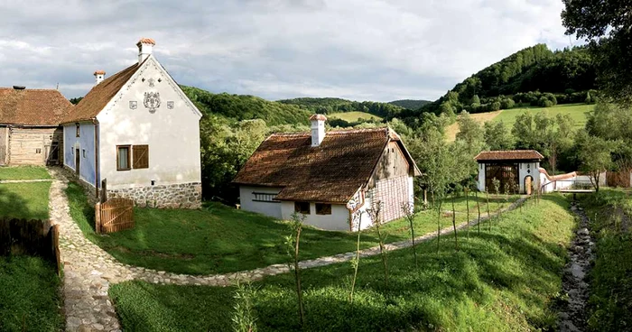 Un fragment din lumea altor timpuri: proprietatea Prinţului Charles din Valea Zălanului