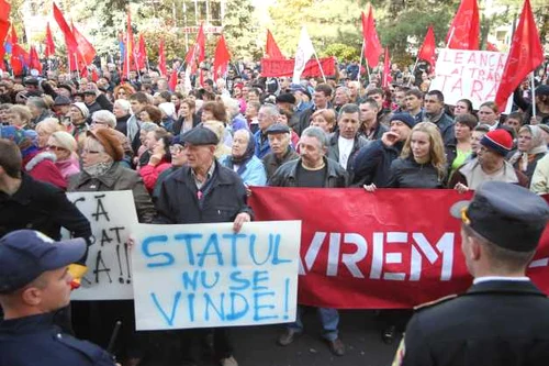 Protest PCRM 2 Motiune Iovu