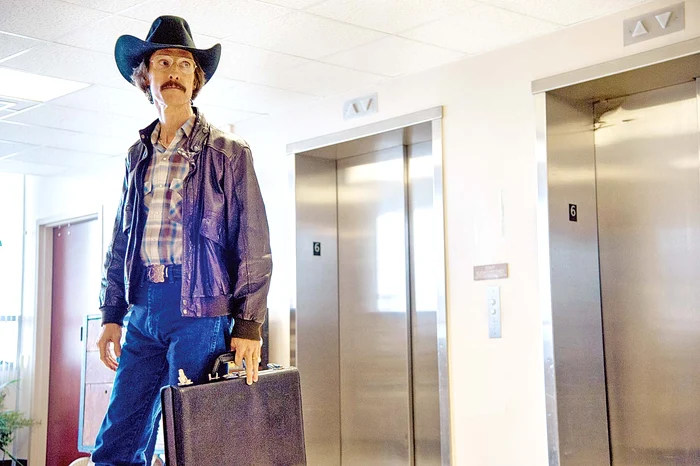 După - În “Dallas  Buyers  Club”, e  un bolnav  de SIDA 