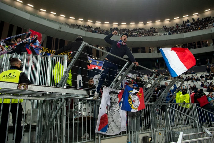 Fanii lui OL sunt cunoscuți drept gălăgioși (Foto: EPA-EFE)