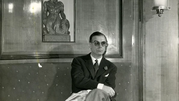 Cristobál Balenciaga  Regele uitat al modei jpeg