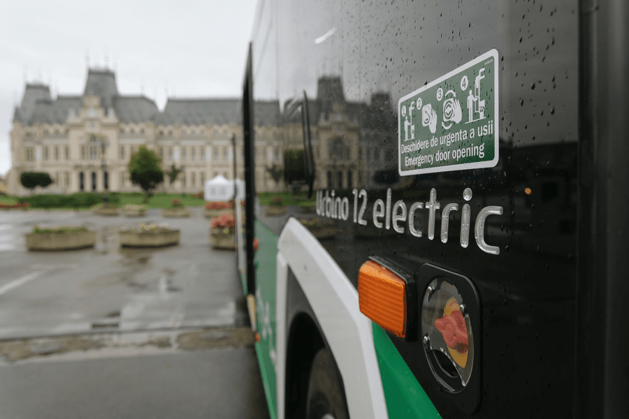 Iași are șapte autobuze electrice. Capitala Moldovei așteaptă încă 13 vehicule cumpărate cu fonduri europene