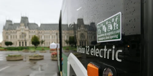Autobuz electric Iasi FOTO Primaria Iasi jpg