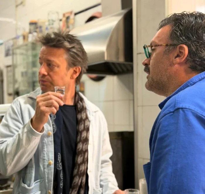 Celebrul Jamie Oliver deschide un restaurant în Atena. Foto: Iefimerida.gr