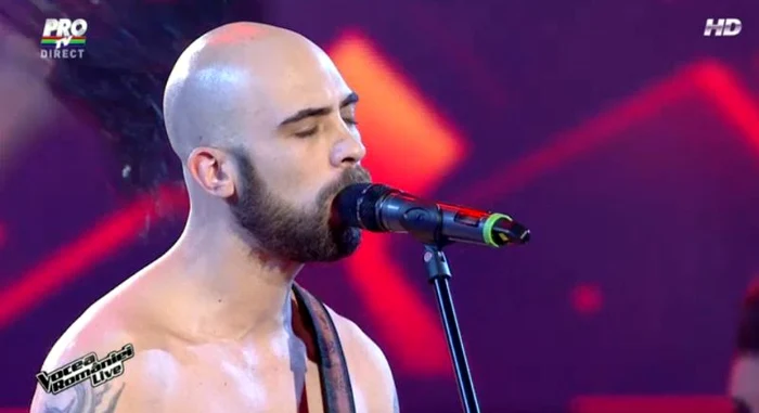 
    Vladimir Pocorschi şi-a etalat tatuajele şi trupul plin de muşchifoto: captură Pro Tv  