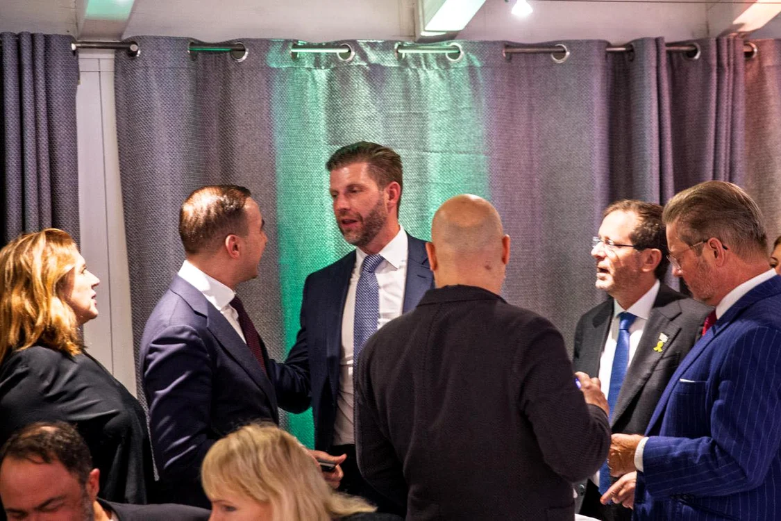 bogdan ivan eric trump forumul Davos 03  foto facebook bogdan Uvan jpg