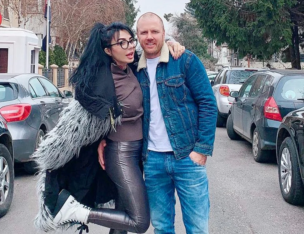 DJ Wanda şi Laurette, împreună la shopping, într-un mall din Băneasafoto: BLITZ