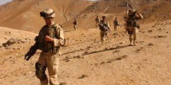 Violenţe în Afganistan: 16 rebeli şi doi soldaţi, ucişi