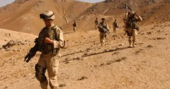 Afganistan: Atentat sinucigaş lângă o bază NATO