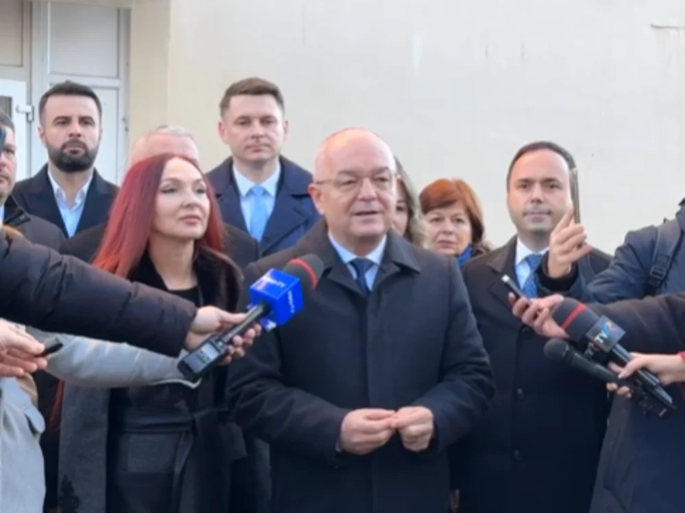 Emil Boc a mers la vot/FOTO: Captură video Facebook