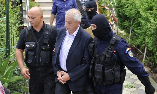 Sorin Oprescu a fost săltat de mascați din casa lui, în septembrie 2015, după ce tocmai primise mită 25 000 de euro jpeg