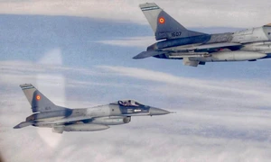 avioane F 16 ale Fortelor Aeriene Romane FOTO faceb Baza 86 Aeriana Borcea jpg