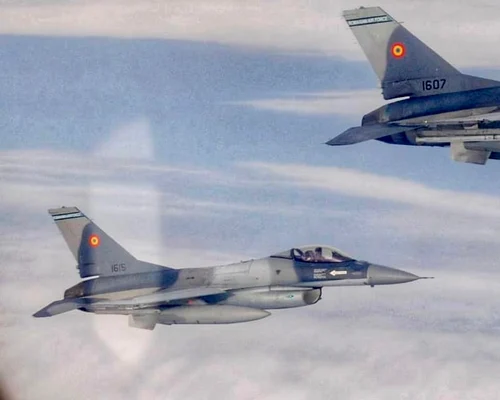 avioane F 16 ale Fortelor Aeriene Romane FOTO faceb Baza 86 Aeriana Borcea jpg