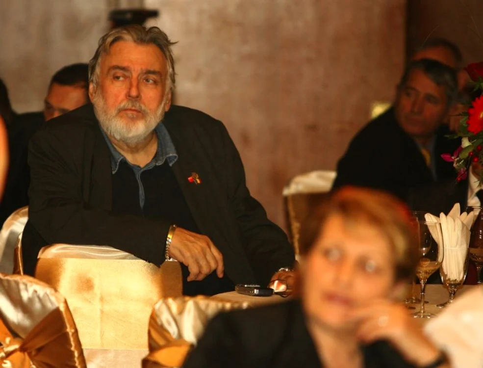 
    Adrian Păunescu  