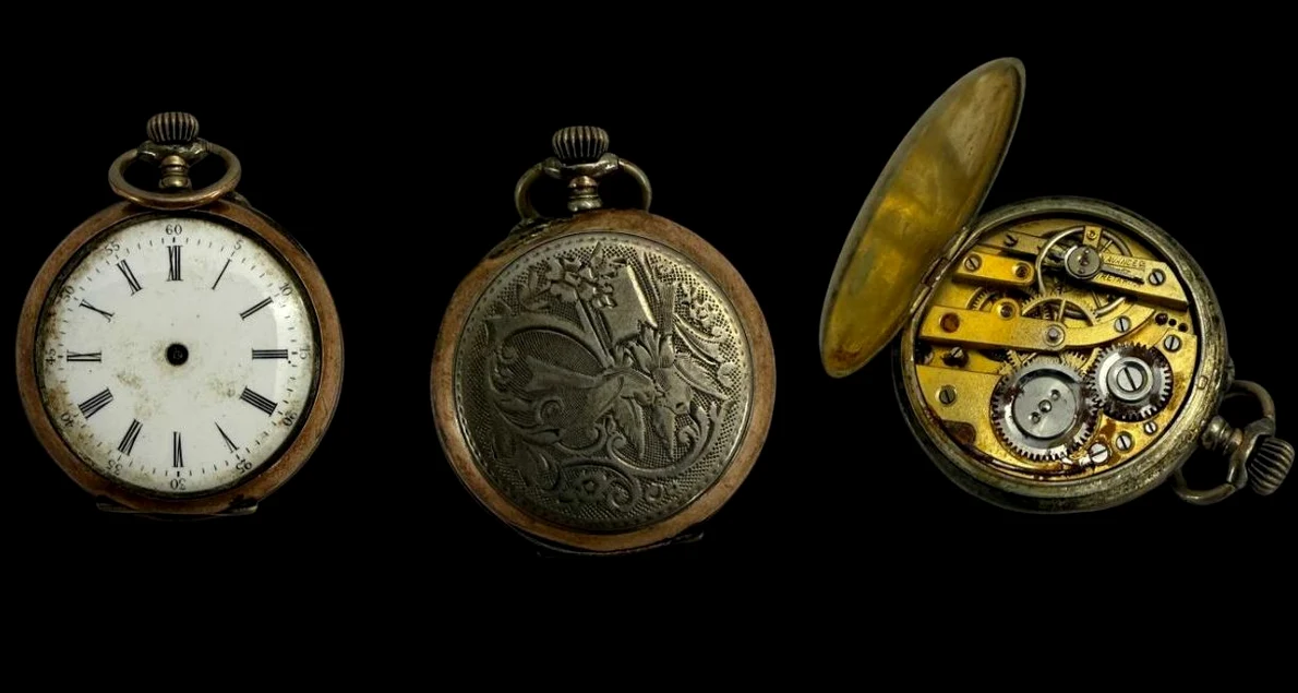 Ceas de buzunar descoperit printre lucrurile unuia dintre pasagerii de pe Titanic (© Henry Aldridge & Son Ltd)