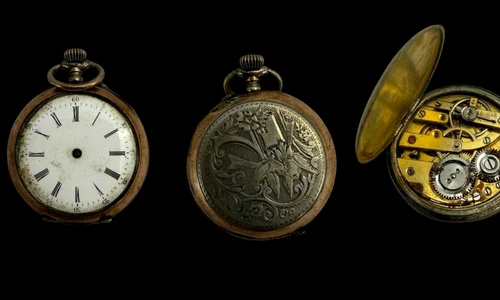 Ceas de buzunar descoperit printre lucrurile unuia dintre pasagerii de pe Titanic (© Henry Aldridge & Son Ltd)