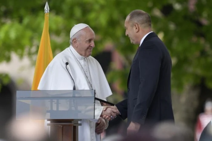 Papa francisc si presedintele bulgar Radev FOTO AFP