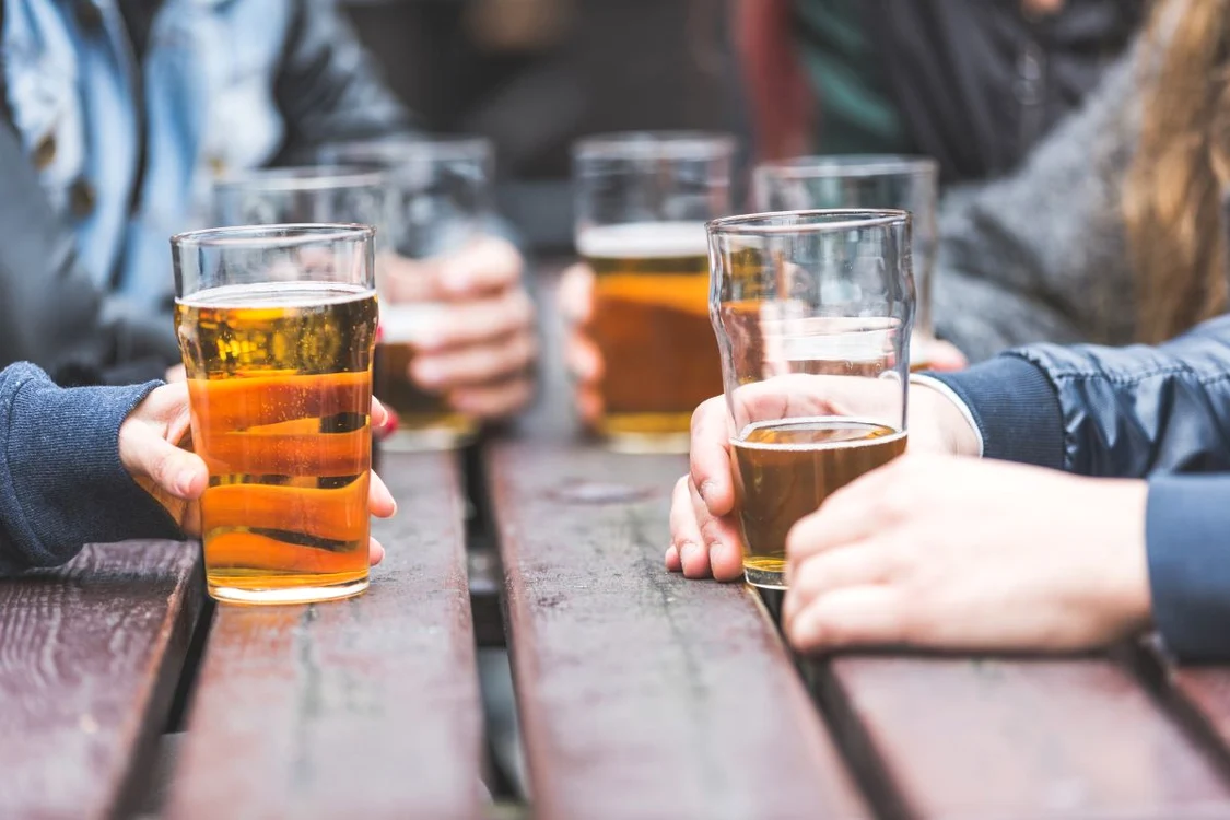 Studiul a dezvăluit că modul în care oamenii consumă alcool este important. FOTO: Shutterstock