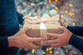 gift 4669449 1920 jpeg