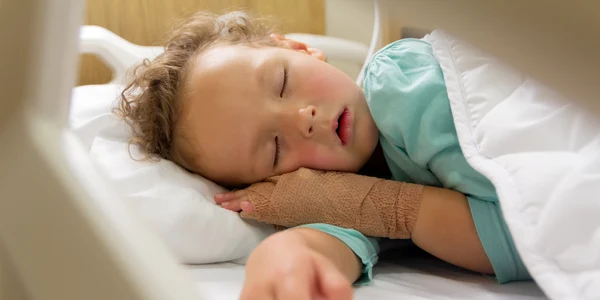 Copil în spital 