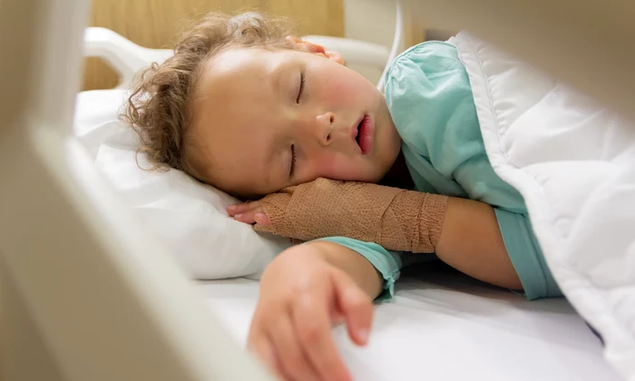 Copil în spital 