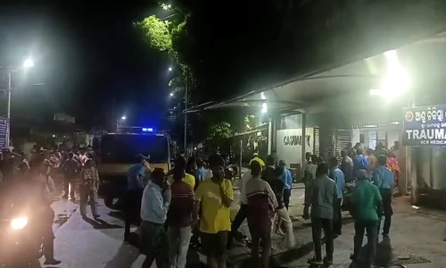 incendiu india spital x jpg