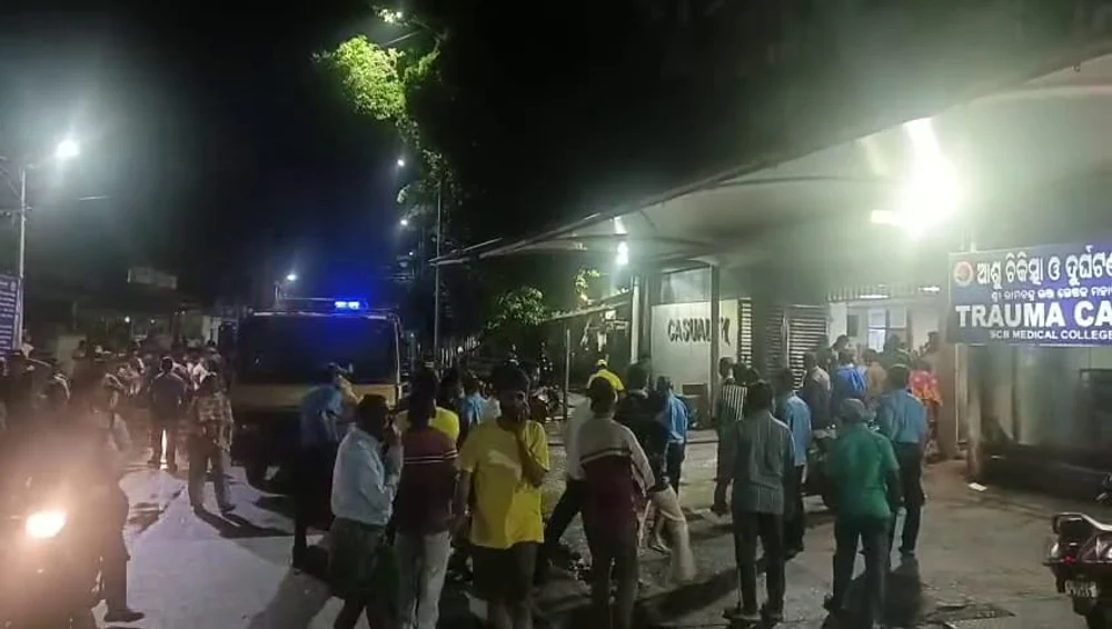 Zece pacienți au murit la un spital din India, în urma unui incendiu. Alți 11 oameni sunt răniți