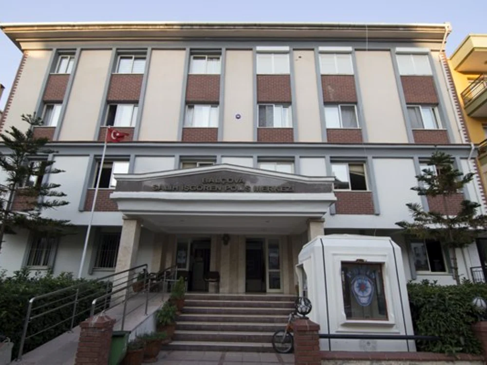 Atac armat într-o secție de poliție din Izmir/FOTO: X
