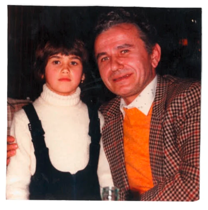 Oana Zăvoranu pozează în ipostaze sexy la 48 de anifoto: arhiva personală/Facebook