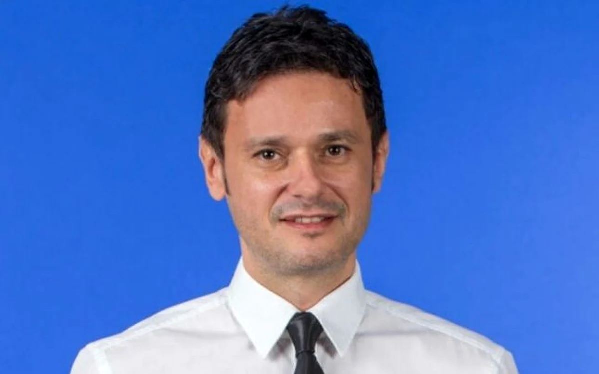 Razvan Sava un liberal care a simţit nevoia să fie garantat de un urmărit penal