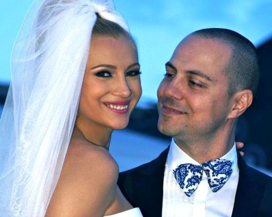 Lora şi Dan Badea au divorţat după doar doi ani de căsătorie din cauza violenţei acestuia 
