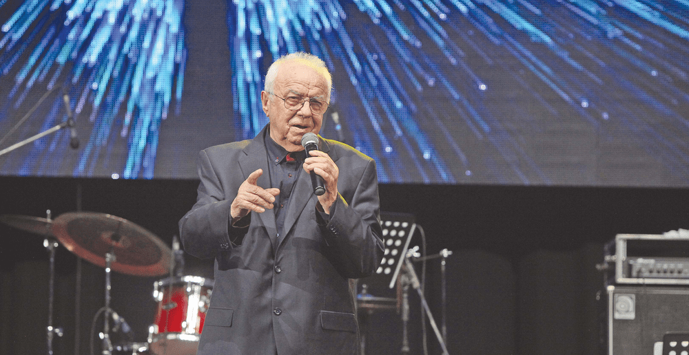 Scandalul demiterii lui Alexandru Arșinel. Nicușor Dan l-a înlocuit din funcția de director al Teatrului „Constantin Tănase“