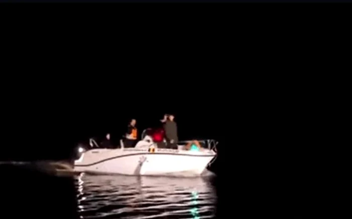 Salvatorii au intervenit pe Lacul Snagov FOTO: captură video