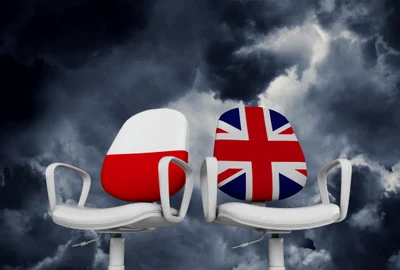 scaune în culorile drapelului polonia Marea Britanie FOTO shutterstock jpg