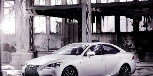 Lexus IS