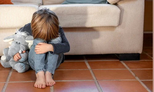 copil abuzat, freepik jpg