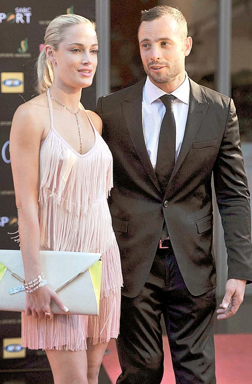 Oscar şi Reeva erau iubiţi de câteva luni
