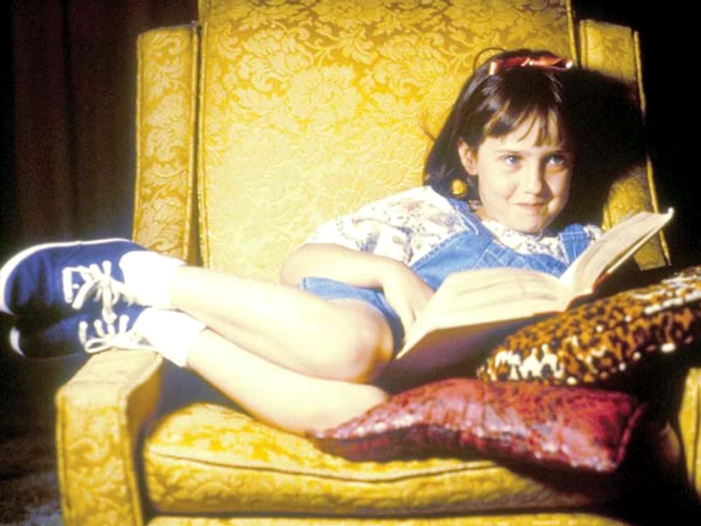 
    Sâmbătă, de la ora  15.00, la PRO TV, se  va difuza filmul  “Matilda”, cu Mara  Wilson în rolul  principal  