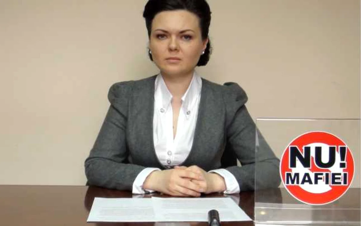 Conaţionala DANIELA BODRUG este - în luările sale publice de poziţie, în calitate de vicepreşedinte al Mişcării Populare Antimafie, din Republica Moldova -, o voce puternică, cu un viitor semnalabil.