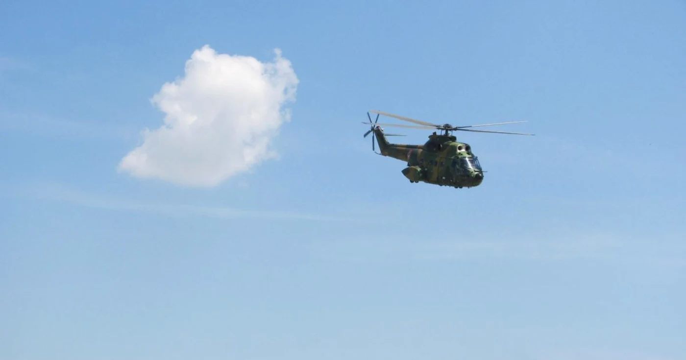 Escadrila de Elicoptere Timişoara a făcut spectacol de Ziua Forţelor Aeriene