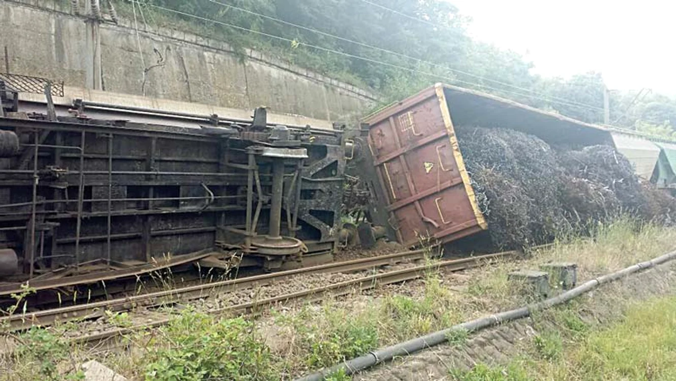
    Cauzele accidentului feroviar  n-au fost încă stabiliteFoto: Adevărul  