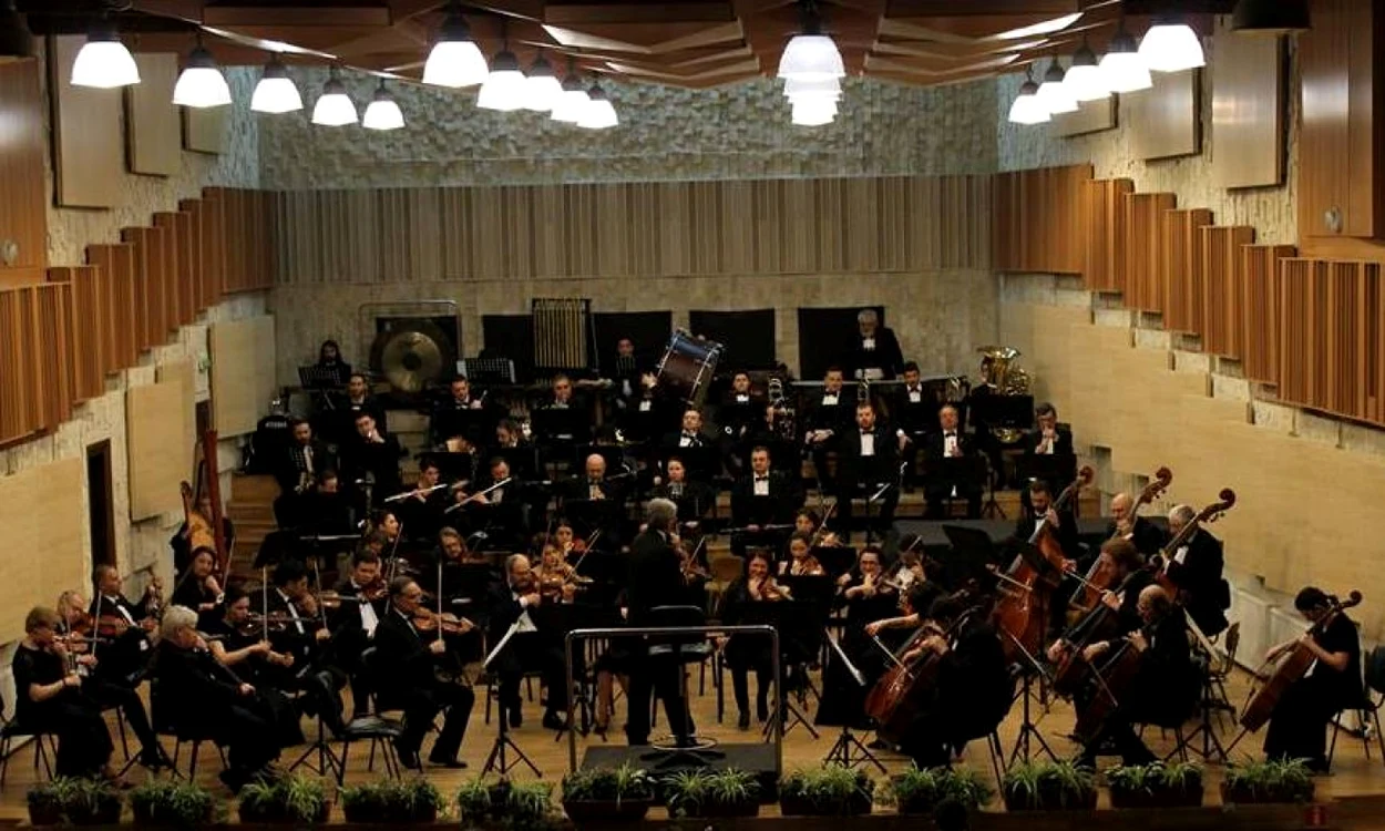 Filarmonica deschide stagiunea pe 15 septembrie FOTO Facebook / Filarmonica Paul Constantinescu